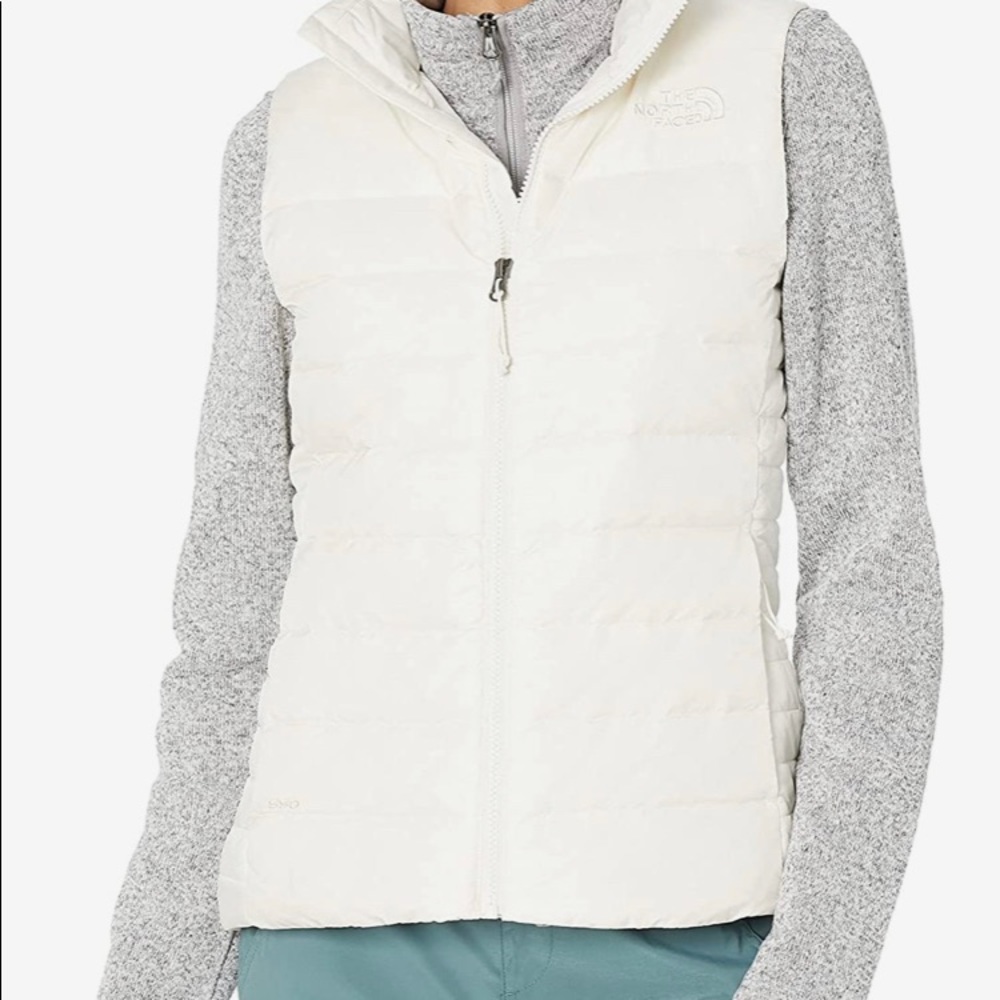 The North Face Aconcagua Vest in S, Gardenia White, excellent condition